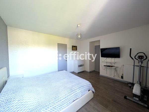 Appartement
         4 pièces
        - 87 m² Exclusivité 259 500 € *