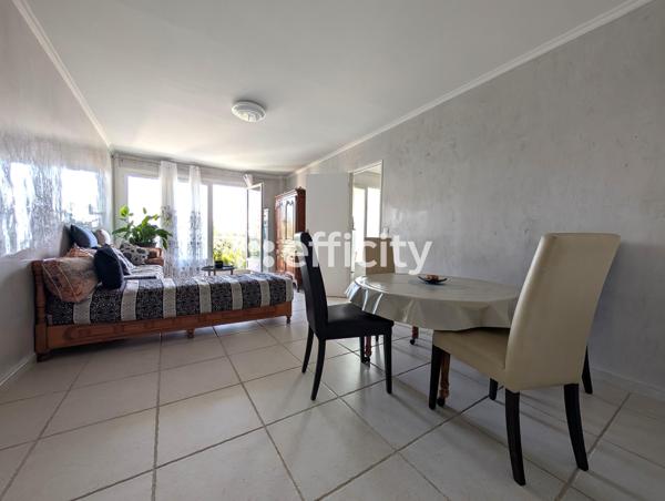 Appartement
         4 pièces
        - 87 m² Exclusivité 259 500 € *