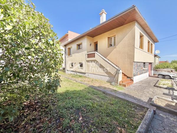 Villa de type 4 rénovée de 110 m² habitables, sur sous-sol complet à deux pas du centre ville.
