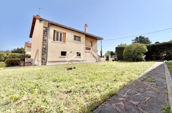Villa de type 4 rénovée de 110 m² habitables, sur sous-sol complet à deux pas du centre ville.
