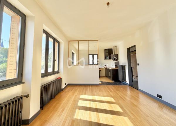 Villa de type 4 rénovée de 110 m² habitables, sur sous-sol complet à deux pas du centre ville.