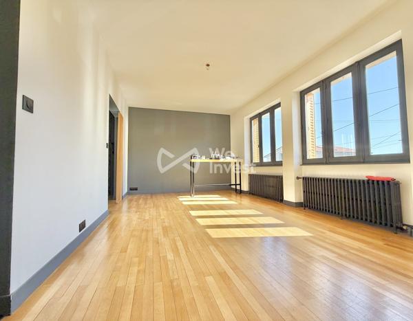 Villa de type 4 rénovée de 110 m² habitables, sur sous-sol complet à deux pas du centre ville.