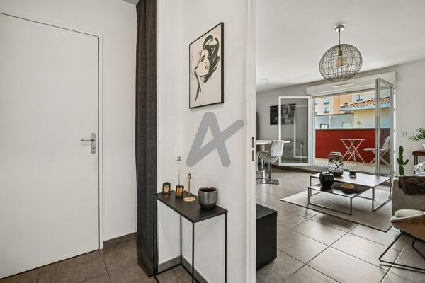 Oullins - Centre: Un appartement T2 de 47m2 avec terrasse et garage