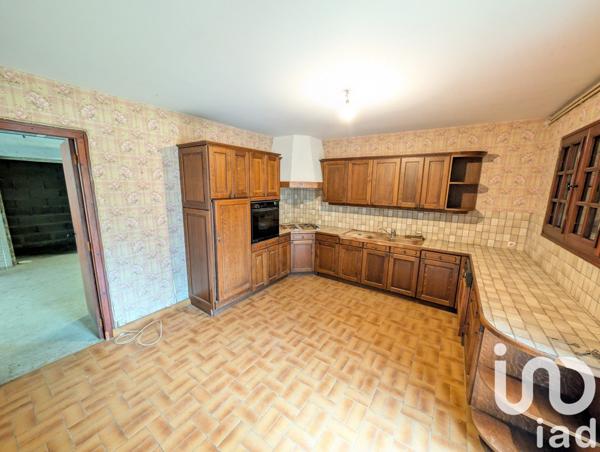 Maison 9 pièces de 191 m² à Chauvigny (86300)