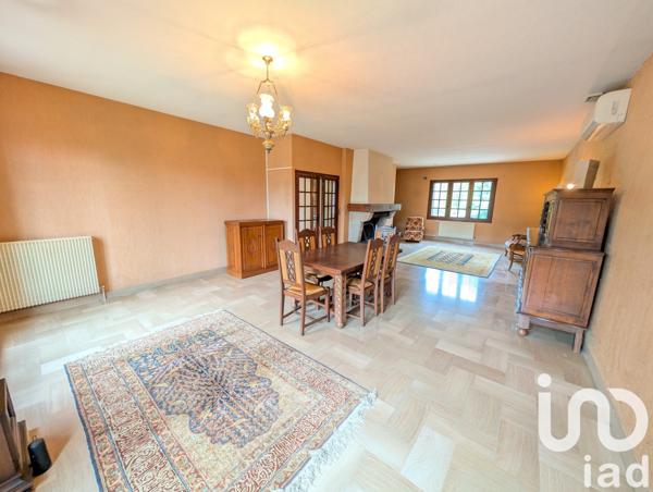 Maison 9 pièces de 191 m² à Chauvigny (86300)