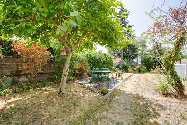A VENDRE NANTES QUARTIER SAINT-CLEMENT/ERDRE CHARMANT TYPE 3 EN DUPLEX AVEC JARDIN PRIVATIF