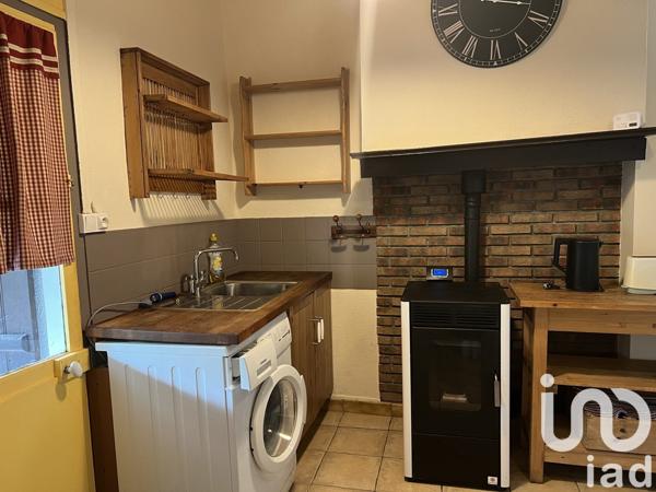 Maison 3 pièces de 35 m² à Nanteuil-en-Vallée (16700)