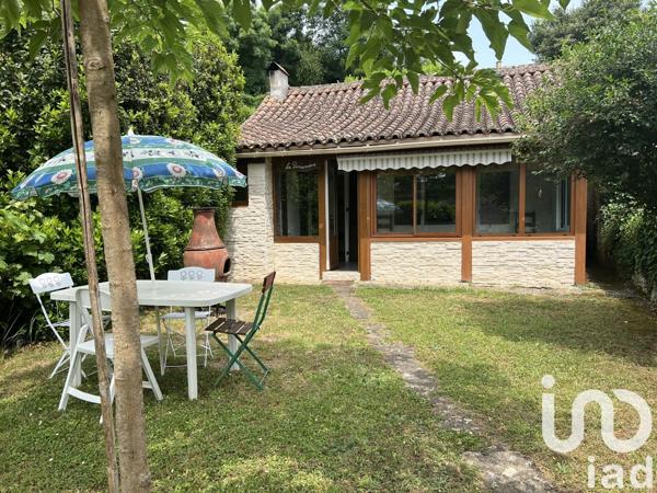 Maison 3 pièces de 35 m² à Nanteuil-en-Vallée (16700)