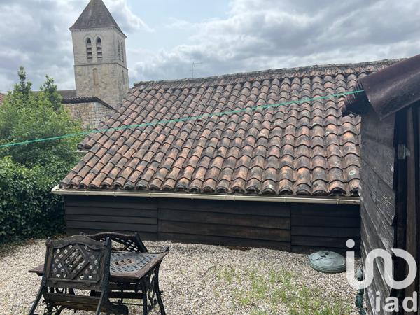 Maison 3 pièces de 35 m² à Nanteuil-en-Vallée (16700)