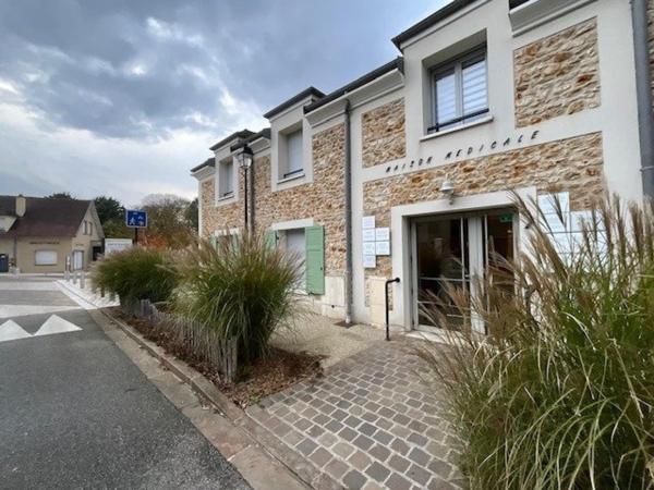 Rare cabinet médical pour deux praticiens ou investisseur