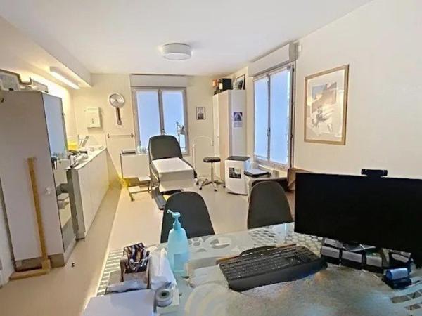 Rare cabinet médical pour deux praticiens ou investisseur