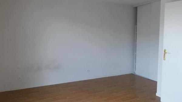Appartement à louer 1 pièce 24.6m² Lucé (28110)