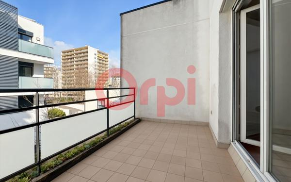 Appartement à vendre    3 pièces • 73,50 m2 Lyon 8
