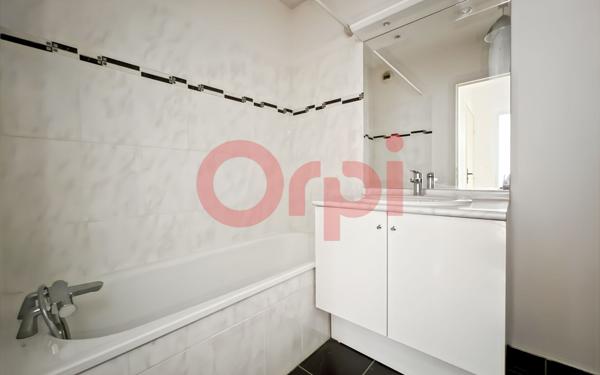 Appartement à vendre    3 pièces • 73,50 m2 Lyon 8