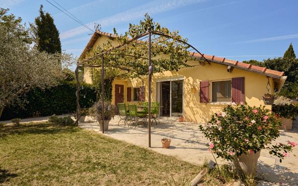 Maison à vendre    10 pièces • 380 m2 Manosque