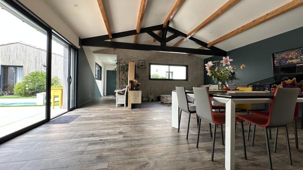 Dompierre-sur-Mer (17139) Villa d’Architecte Contemporaine avec piscine – Dompierre-sur-Mer, aux portes de La Rochelle