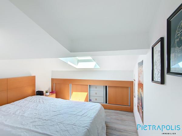 MEZE: Appartement Duplex T4 rénové