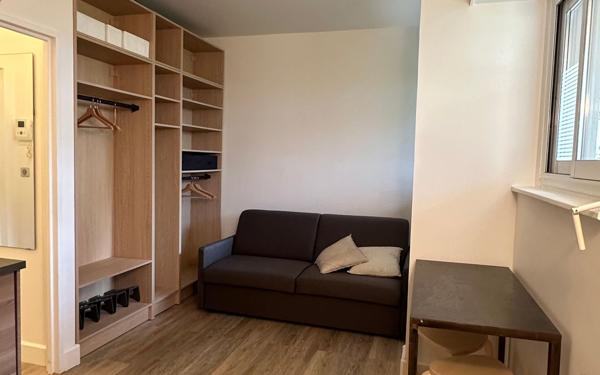 Appartement à louer    1 pièce • 17 m2 Courbevoie