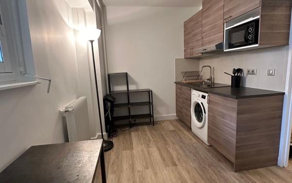 Appartement à louer    1 pièce • 17 m2 Courbevoie