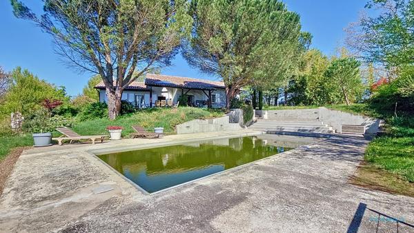 Maison T5 - 3 chambres - Terrain 2302m2 - Piscine - Vue