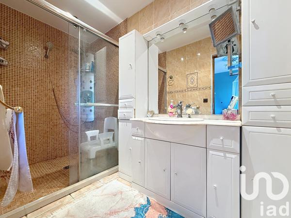 Maison à vendre 4 pièces 197 m² Saint-Victoret