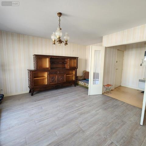 Appartement à vendre à La-Ferté-Bernard dans la Sarthe (72400), ref : 72085-2229