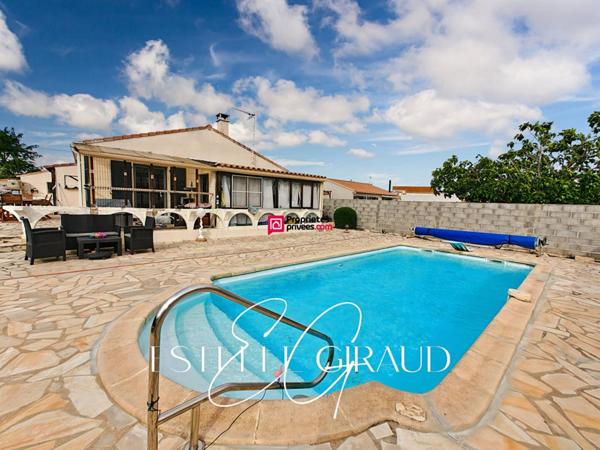 Villa  sur 4 faces, 4 pièces, avec piscine, garage