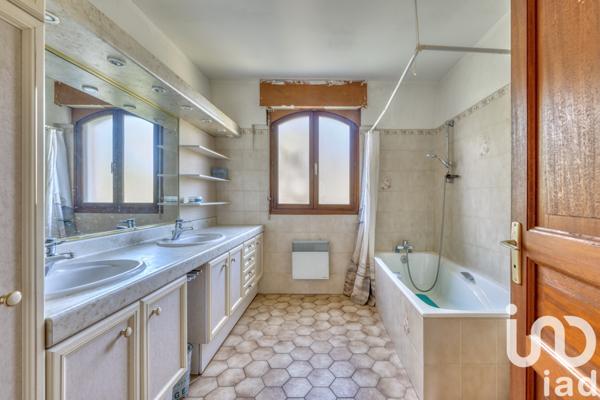 Maison à vendre 7 pièces 146 m² Le Plessis-Trévise