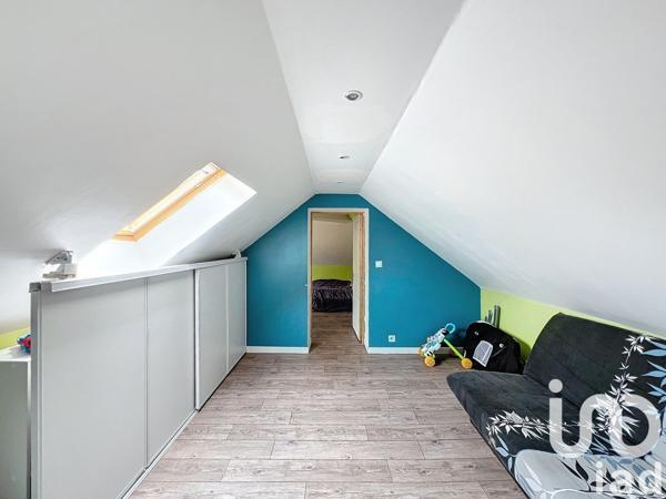 Maison traditionnelle 8 pièces de 100 m² à Saint-Aubin-lès-Elbeuf (76410)