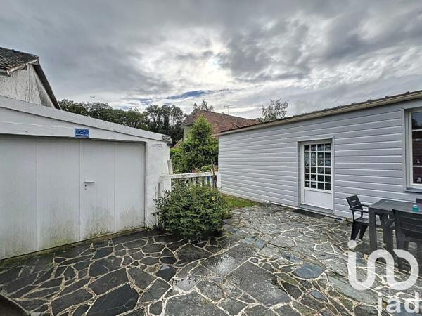 Maison traditionnelle 8 pièces de 100 m² à Saint-Aubin-lès-Elbeuf (76410)