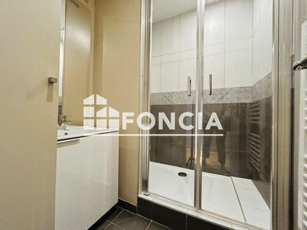 Location Studio 27.2 m² - 92 BIS COURS LAFAYETTE Toulon 83000