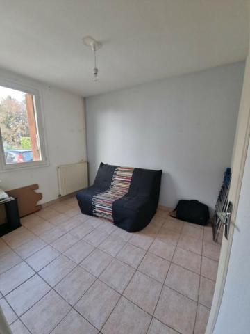 Maison 2 chambres, terrain et bois