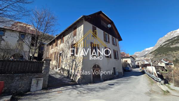 Saint-Paul-sur-Ubaye (04530) Appartement 130 m2
