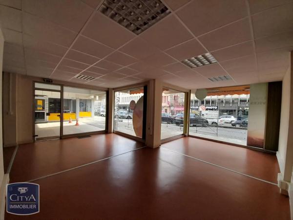 Local commercial à louer 65.23m²