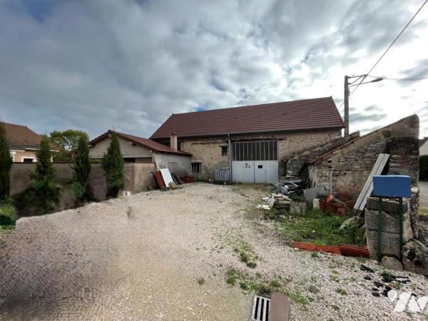 BEAUNE Grange a viabiliser env 110 m² possibilité d'aménager en Habitation sur terrain env 325 m²  