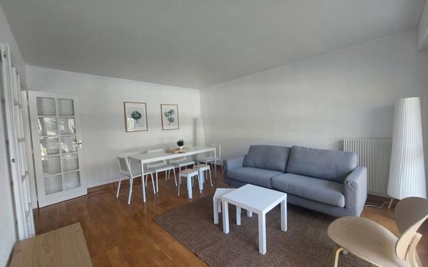 Appartement à louer    4 pièces •  Évry