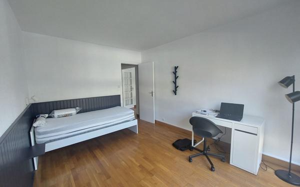 Appartement à louer    4 pièces •  Évry