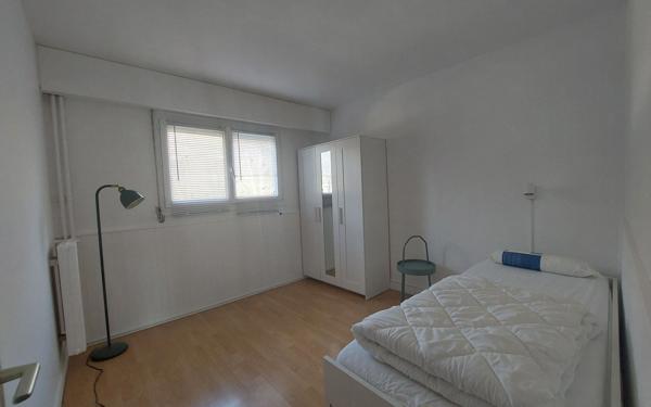 Appartement à louer    4 pièces •  Évry