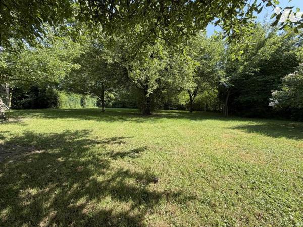 CORBIE - EXCLUSIVITE - LONGERE EN BRIQUES A RENOVER - MAGNIFIQUE JARDIN DE 4200 m² - ACCES RIVIERE