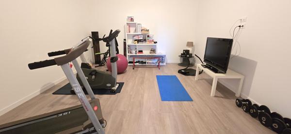 CHARTRES : Magique maison contemporaine 185m² avec piscine sur terrain boisé d'env. 1700m²