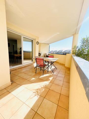 APPARTEMENT DE 101M2 VUE MER ET RIVIERE