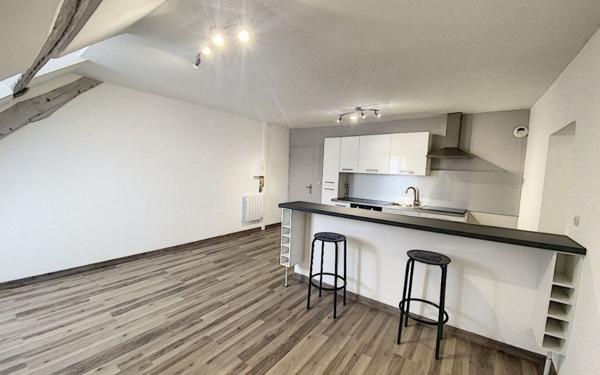 Appartement à louer    3 pièces •  Patay