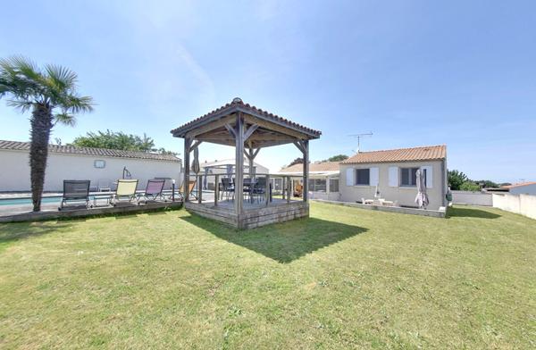 Grande maison Nieul-Sur-Mer avec piscine et grand garage