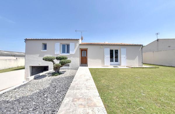 Grande maison Nieul-Sur-Mer avec piscine et grand garage