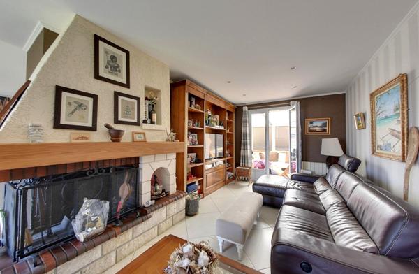 Grande maison Nieul-Sur-Mer avec piscine et grand garage