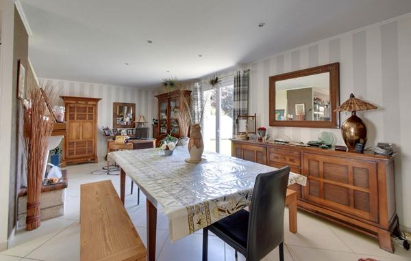 Grande maison Nieul-Sur-Mer avec piscine et grand garage