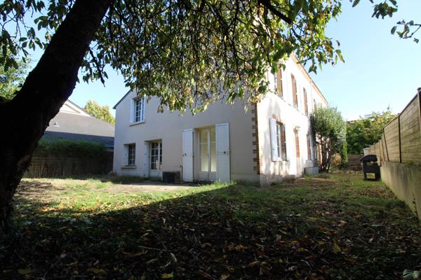 Maison 8 pièces 217 m2