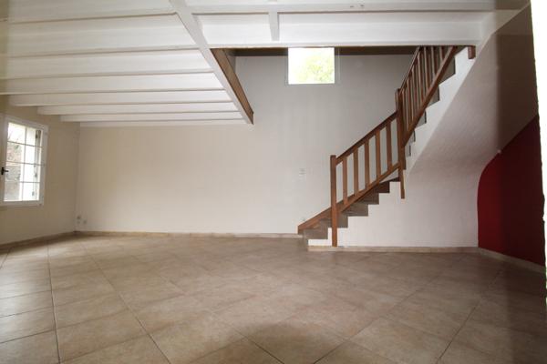 Maison 8 pièces 217 m2