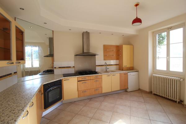 Maison 8 pièces 217 m2