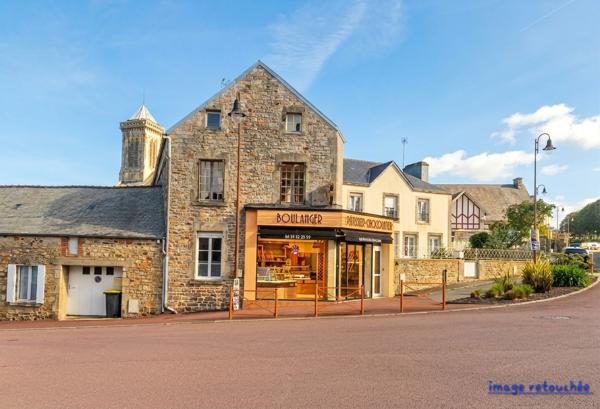 Local Commercial
         5 pièces
        - 131 m² Exclusivité 169 000 € *